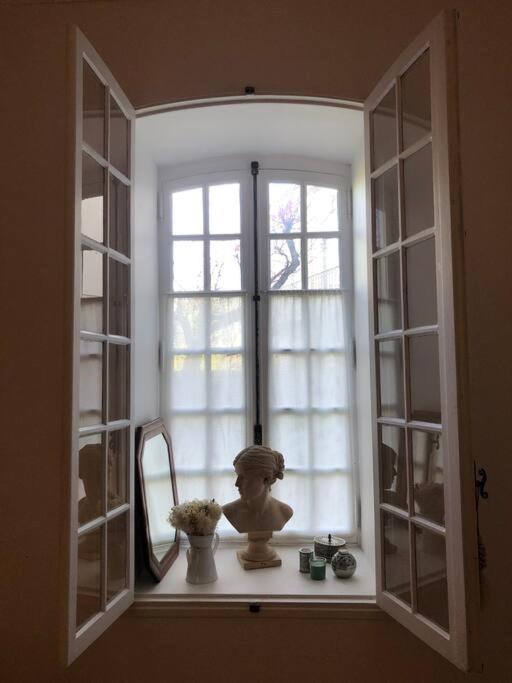 Ulysse, Appartement Spacieux au Centre Historique d'Uzès en rez-de-chaussée avec extérieur, proche parking des Marroniers - Appartement 1 Chambre - 14