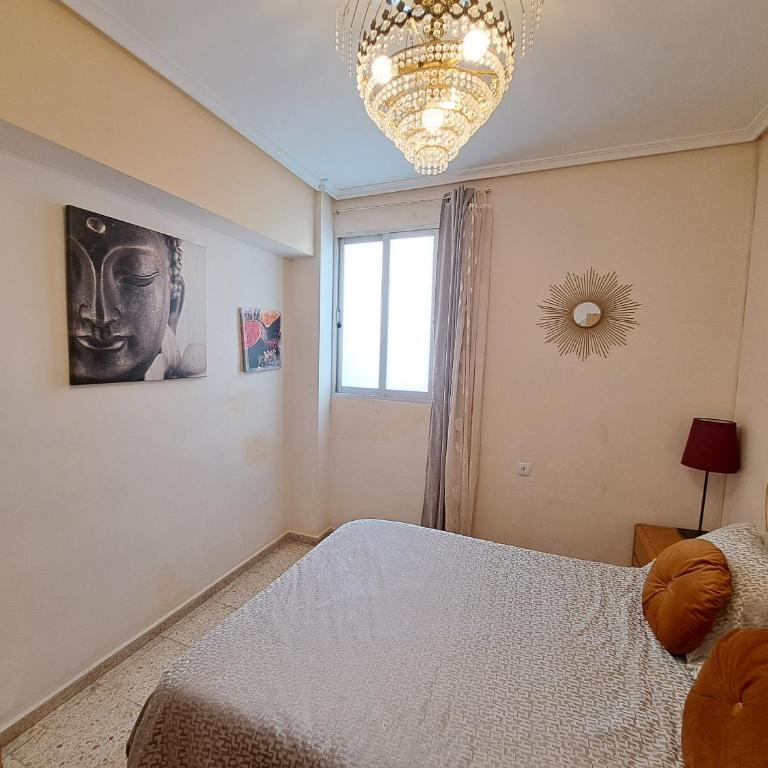 3 bedroom Flat with WiFi - Three-Bedroom Apartment - 15