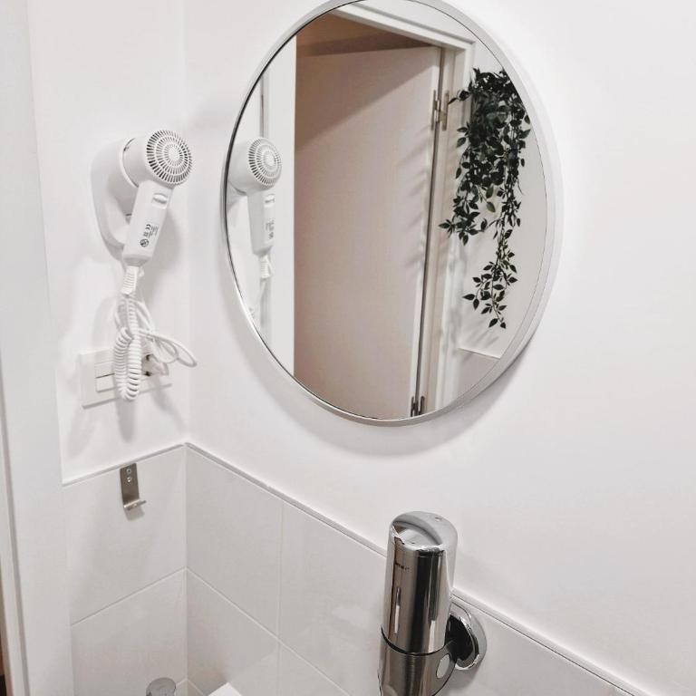 Hostal Comercial - Petite Chambre Double Intérieure - 6