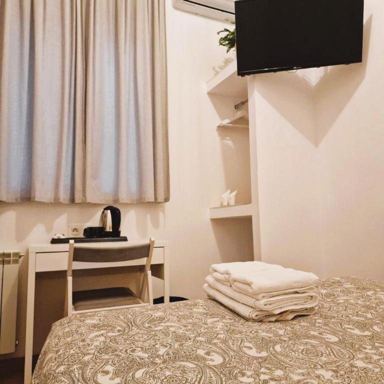 Hostal Comercial - Petite Chambre Double Intérieure - 9
