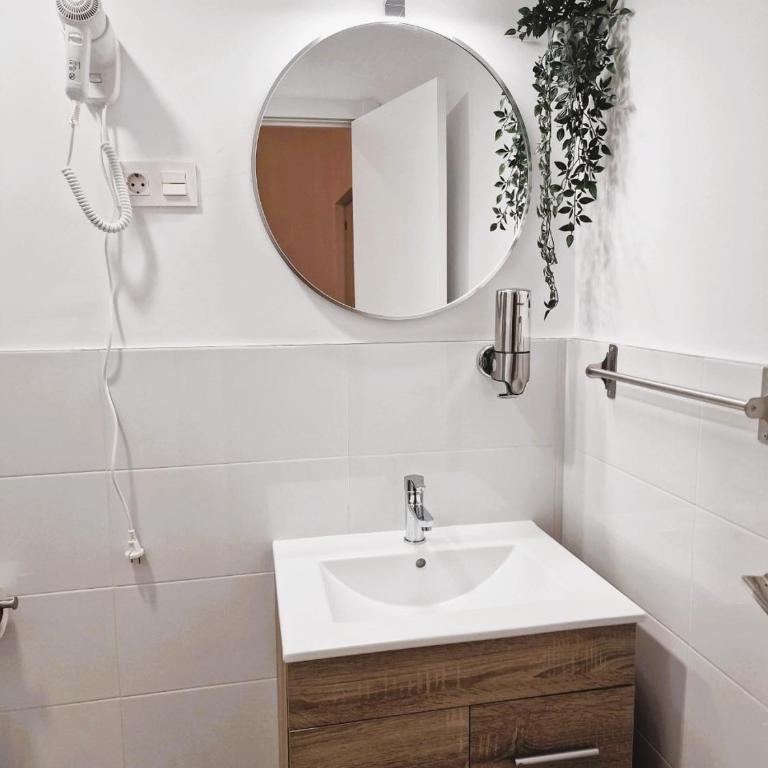 Hostal Comercial - Petite Chambre Double Intérieure - 2