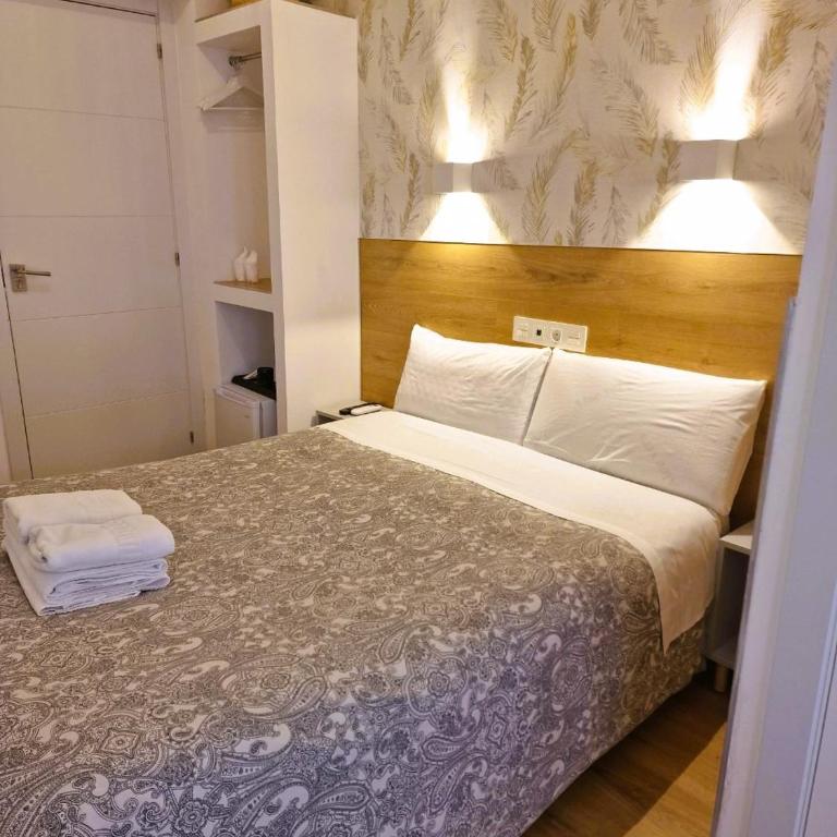 Hostal Comercial - Chambre Double Extérieure - 16