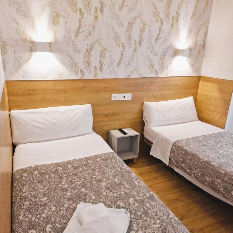 Hostal Comercial - Chambre Lits Jumeaux - 7