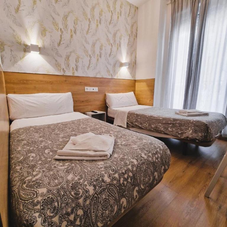 Hostal Comercial - Chambre Lits Jumeaux - 2