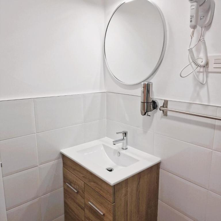 Hostal Comercial - Chambre Double avec Lit d'Appoint - 3