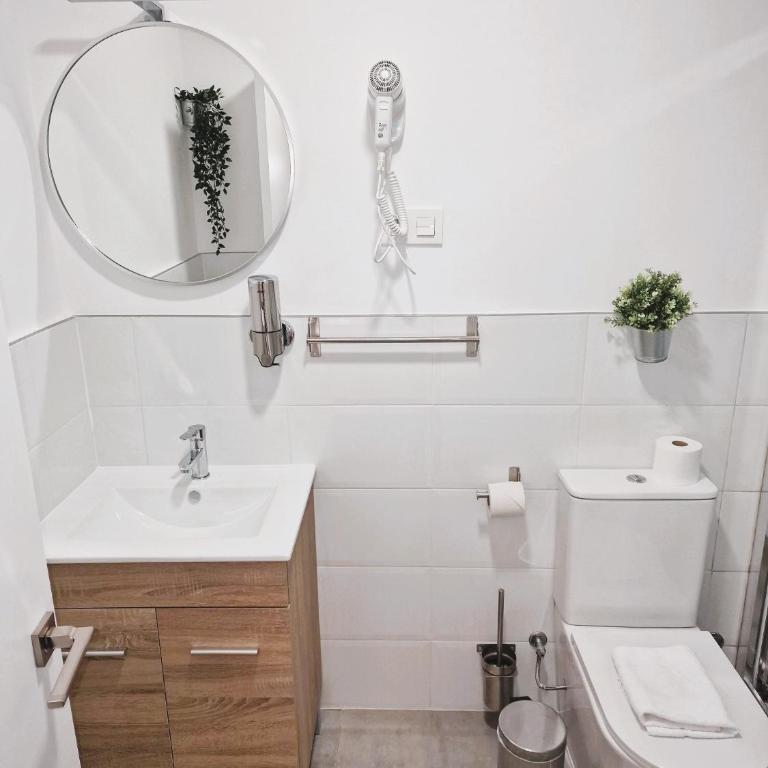 Hostal Comercial - Chambre Double avec Lit d'Appoint - 4