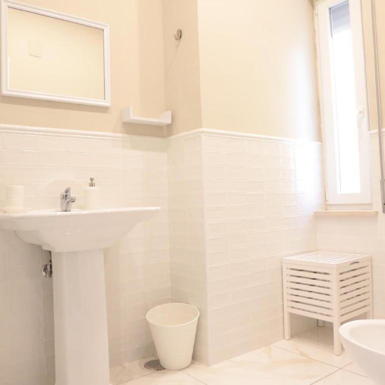 Corso Garibaldi Suites - Camera Deluxe - 8