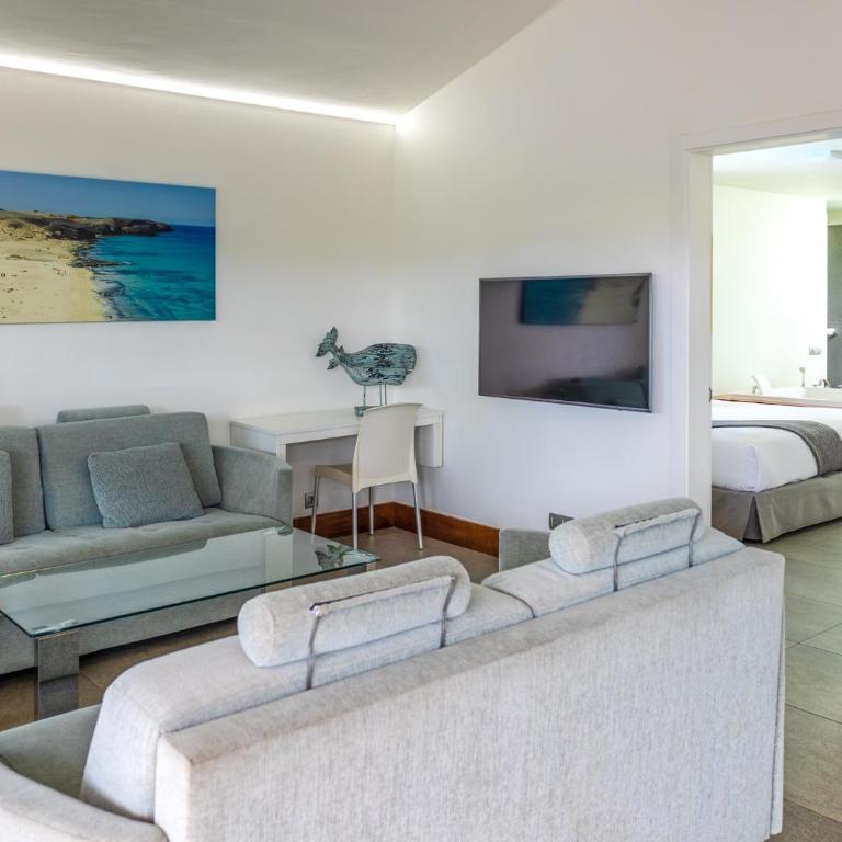 Hyde Park Lane Villas - Deluxe Two-Bedroom Villa with Private Pool - 15