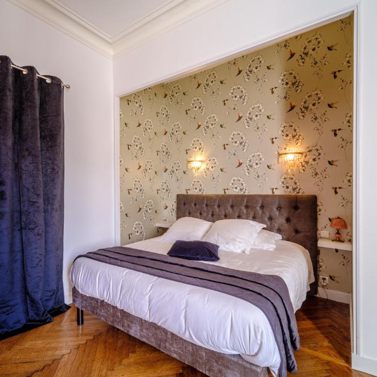 Aux Marquises - Chambre Familiale avec Salle de Bains Privative - 2