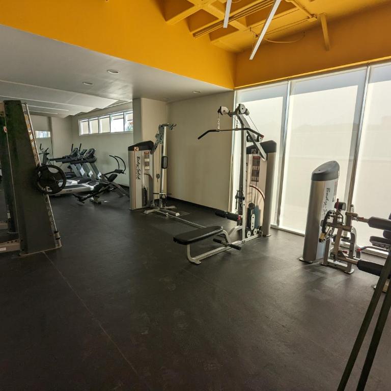 Stylish Panoramic Views City Loft - Deluxe Apartment - 15