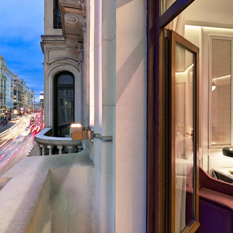 Boutique Hotel H10 Villa de la Reina - Habitación Doble Grand Deluxe con vistas a la ciudad - 1 o 2 camas - 1