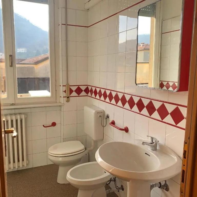 Como City Life - Standard Double Room with Shared Bathroom - 5