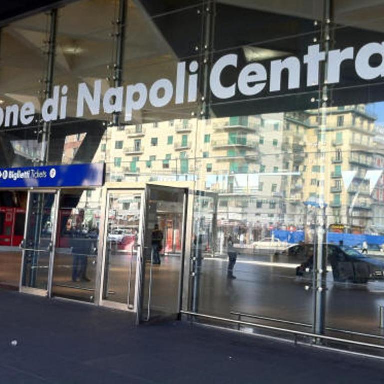 081 stazione centrale home - Appartamento con 1 Camera da Letto - 13