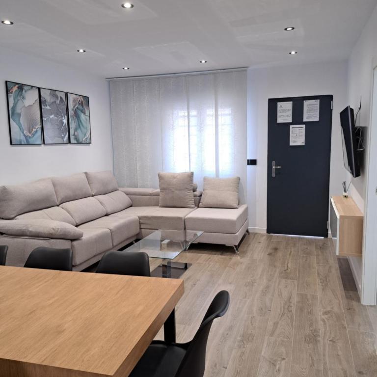 Casa de la Ilusión - Four-Bedroom House - 1
