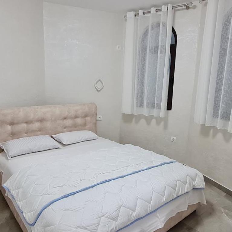 KAOM Lux - One-Bedroom Bungalow - 5