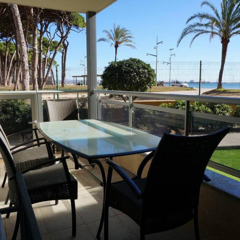Pineda Sunset Beach Seaviews - Two-Bedroom Apartment - 3