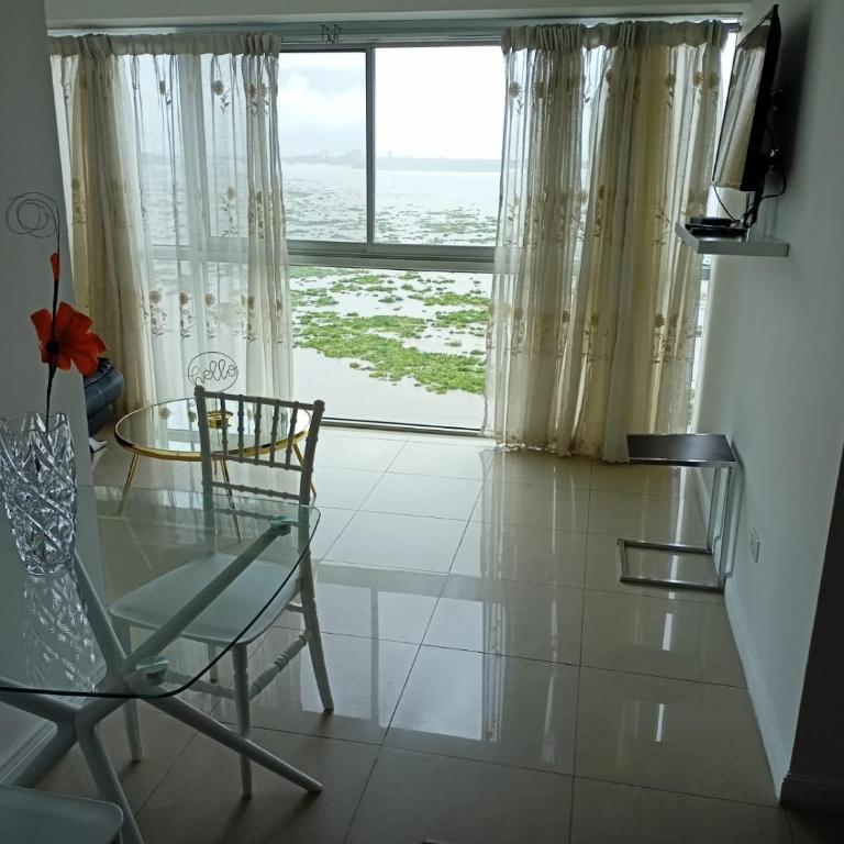 Ecusuites Riverfront One Vista al Río Jacuzzi Hidro - Apartamento de 1 dormitorio - 6