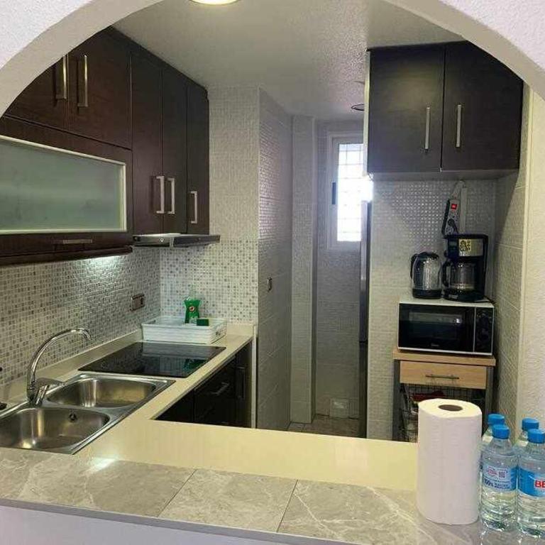Precioso apartamento a 200 metros del mar - Three-Bedroom Apartment - 6