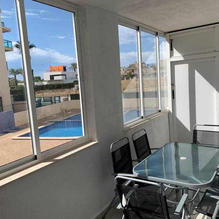 Precioso apartamento a 200 metros del mar - Three-Bedroom Apartment - 19