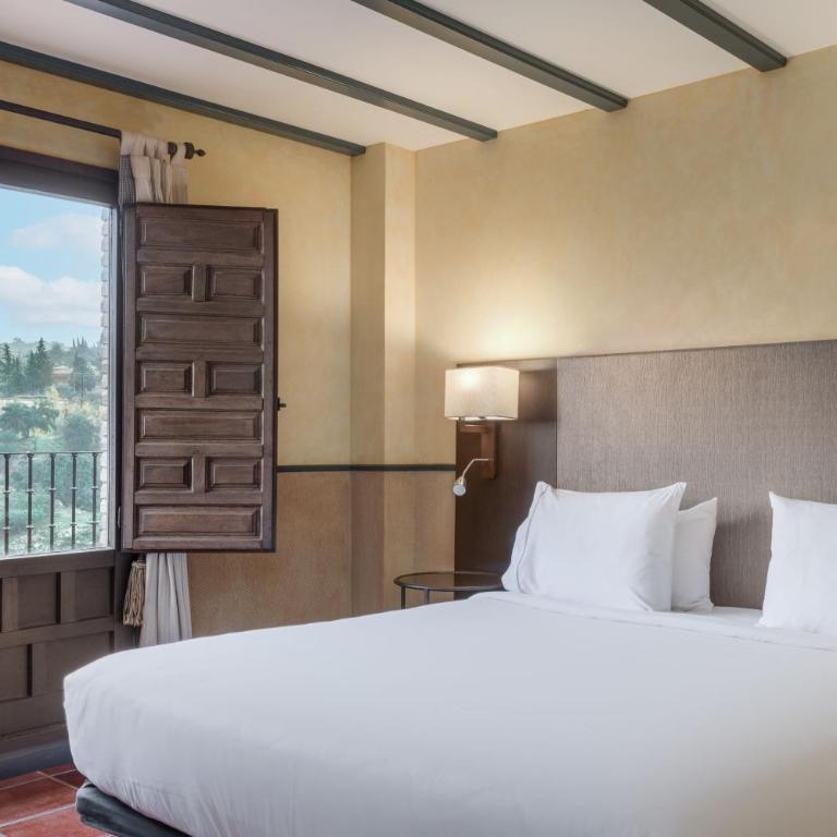 AC Hotel Ciudad de Toledo by Marriott - Habitación Superior con terraza - cama extragrande - 3