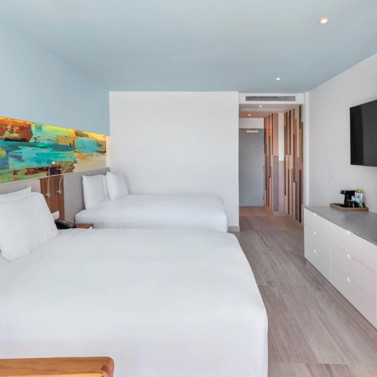Courtyard by Marriott Mazatlan Beach Resort - Deluxe Queen Room with Two Queen Beds, Balcony and Ocean View - 2