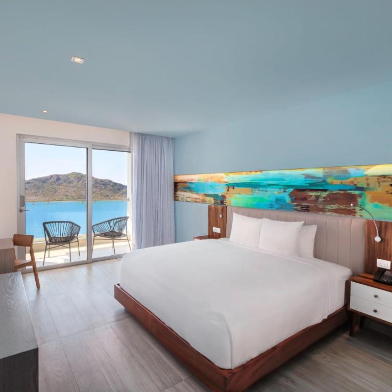 Courtyard by Marriott Mazatlan Beach Resort - One-Bedroom King Suite with Balcony and Ocean View - 1