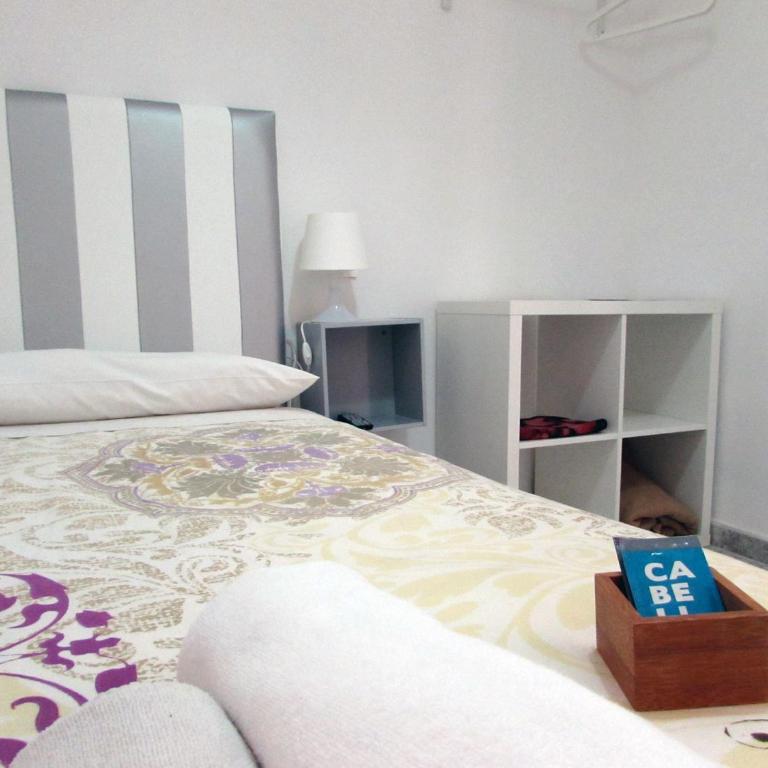 Pensió Cerdanya - Single Room with Shared Bathroom - 3