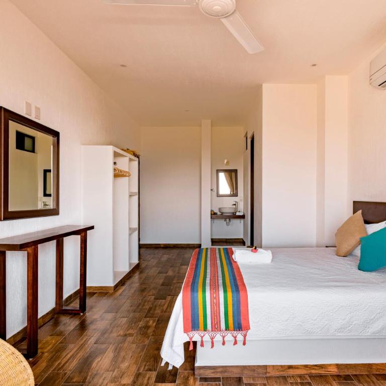 Punta Kai Hotel & Hostal - Habitación Doble Deluxe con balcón y vistas al mar - 4
