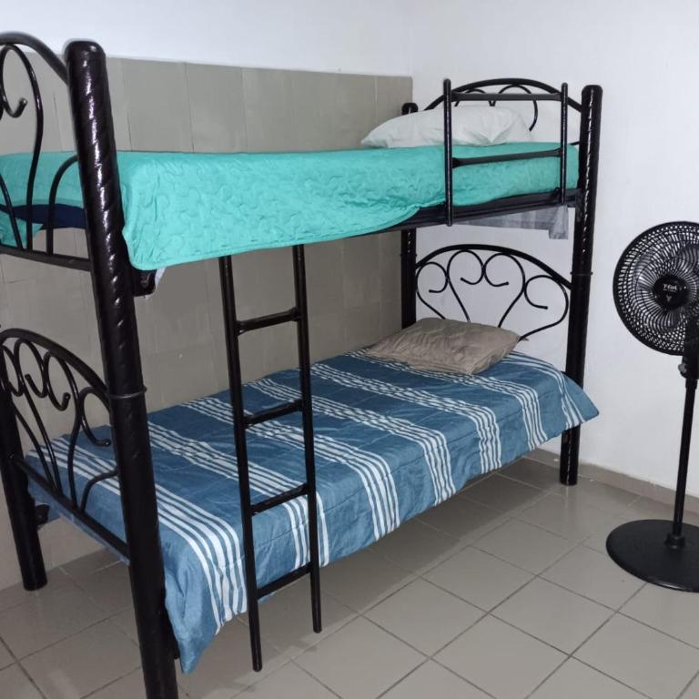 Bonita casa amueblada para 12 personas a 3 Kms del centro Cuernavaca - Three-Bedroom House - 19