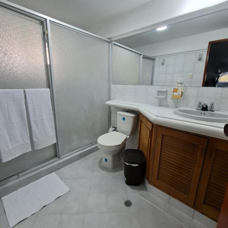 Casa Blanca del Mar - Habitación Cuádruple con baño - 4