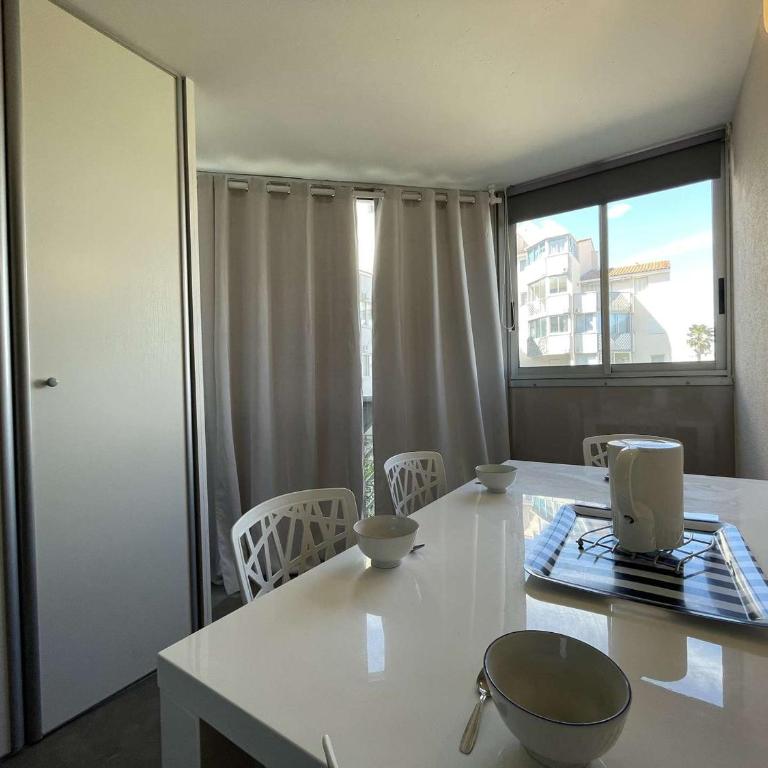 Appartement 2 pièces avec loggia et piscine à 100m de la plage - Le Grau-du-Roi - FR-1-250-250 - Apartment - 7