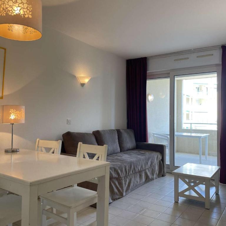 Appartement avec terrasse, piscine et à 5 min de la plage à Juan les Pins - FR-1-252-185 - Apartment - 1
