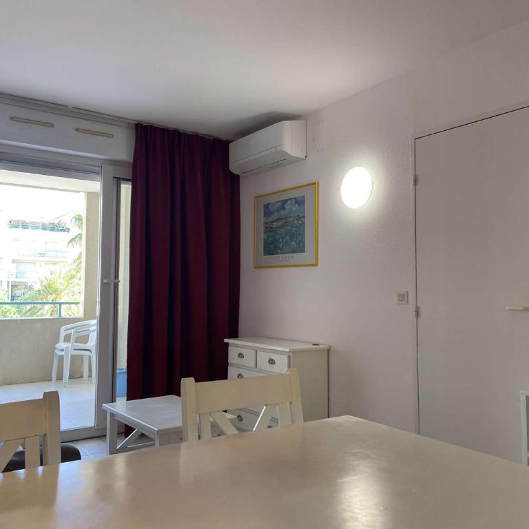 Appartement avec terrasse, piscine et à 5 min de la plage à Juan les Pins - FR-1-252-185 - Apartment - 3