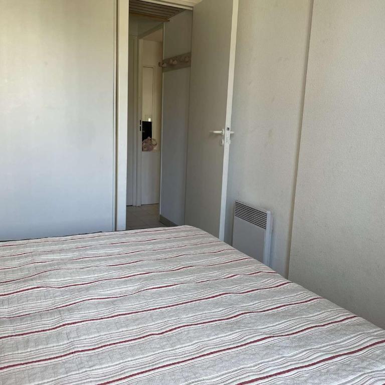 Appartement avec terrasse, piscine et à 5 min de la plage à Juan les Pins - FR-1-252-185 - Apartment - 4