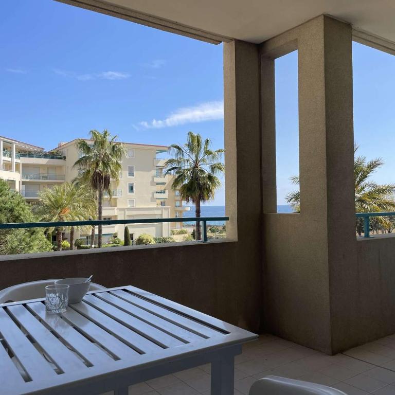Appartement avec terrasse, piscine et à 5 min de la plage à Juan les Pins - FR-1-252-185 - Apartment - 9