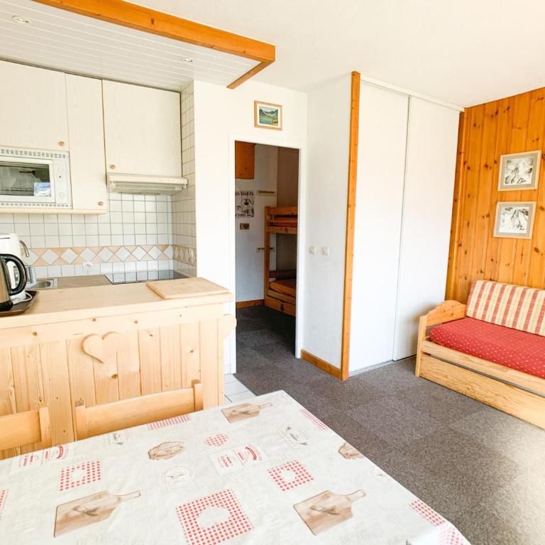 Studio lumineux proche pistes et commerces, balcon vue lac, animaux acceptés - FR-1-502-487 - Studio - 4