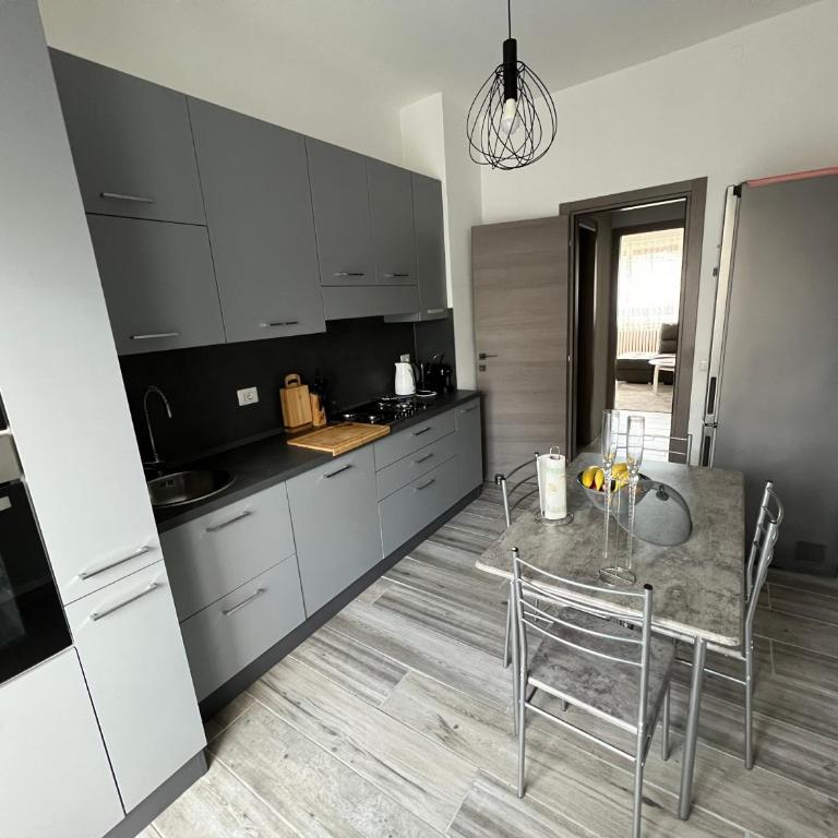 Casa di Afi, lago maggiore 5 min Perfect For 4 - Kitchen - Parking - Netflix - Appartamento con 1 Camera da Letto - 21