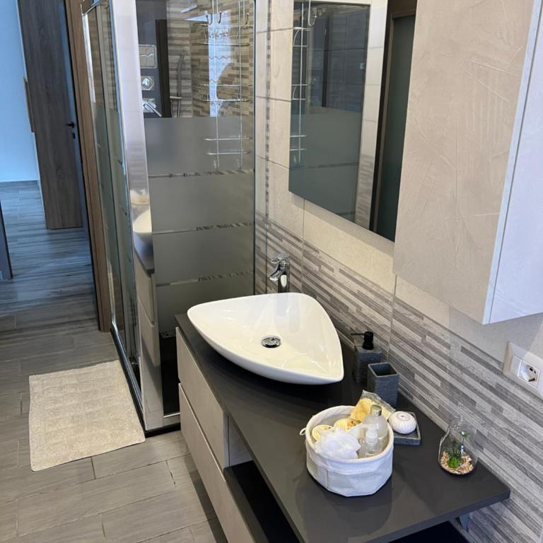 Casa di Afi, lago maggiore 5 min Perfect For 4 - Kitchen - Parking - Netflix - Appartamento con 1 Camera da Letto - 27