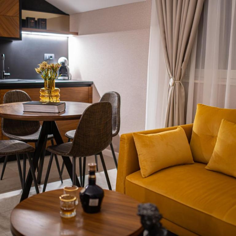Enyana Luxury Suites - Studio Apartment - 5
