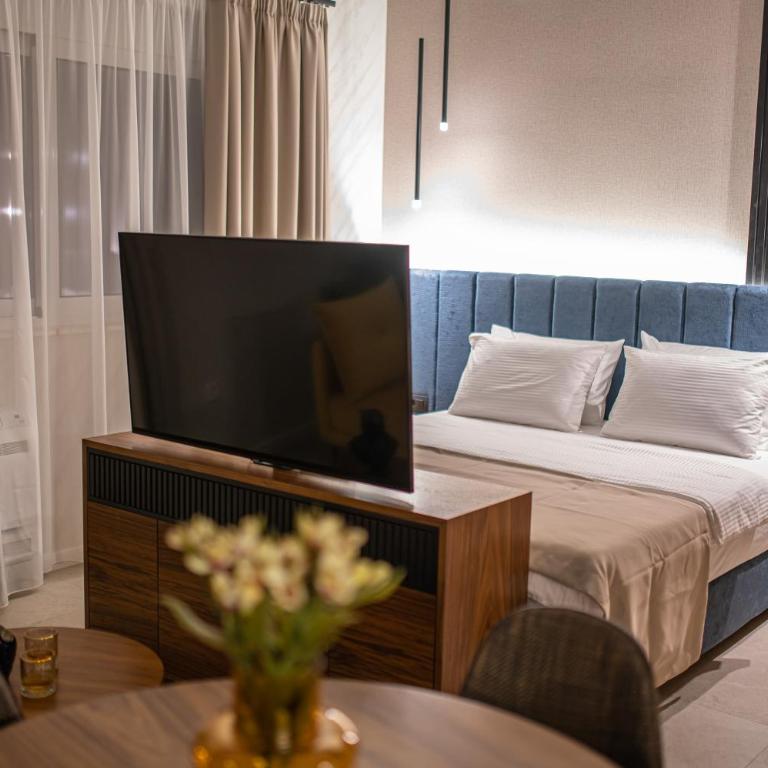 Enyana Luxury Suites - Studio Apartment - 6