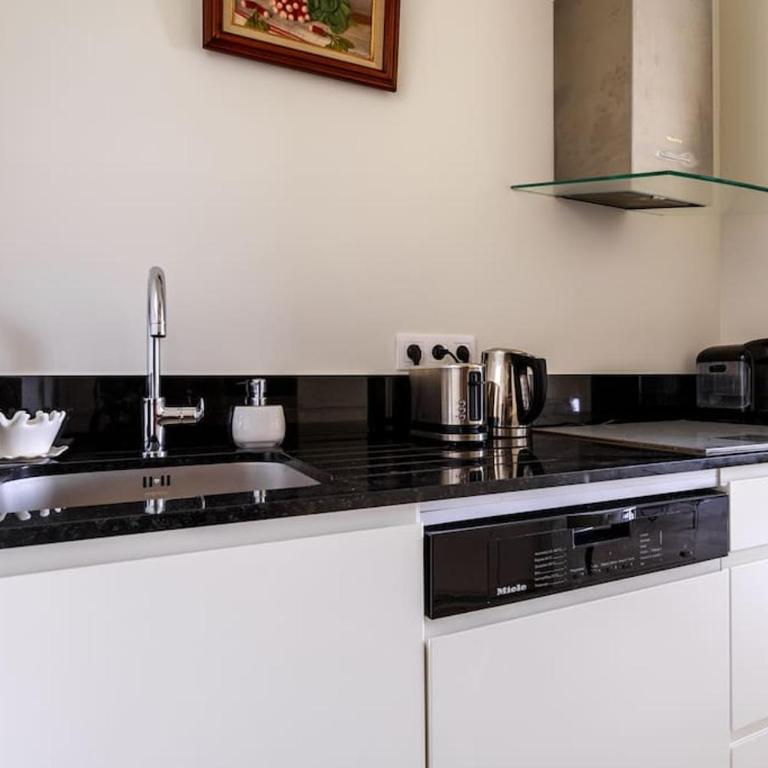 Sea View Apartment with Private Secure Parking - 2 - Appartement 1 Chambre - 8