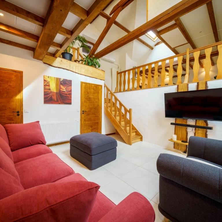 Gîte avec piscine chauffée & aires de jeux pour enfants - Maison 3 Chambres - 7