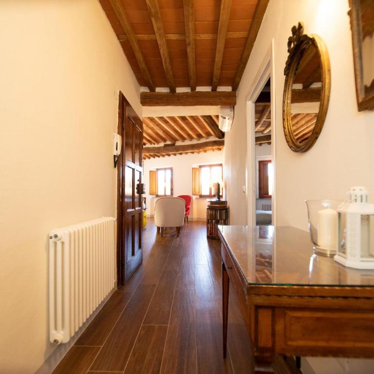 Casa Colette Cosy in Center Town - Two-Bedroom Apartment - 7