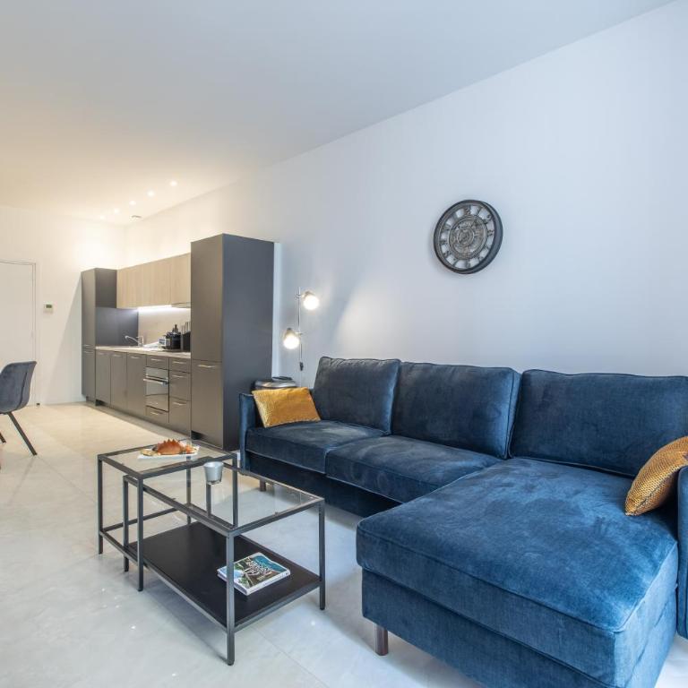 Residence Meynadier - apartments - New - AC - Wifi - Close Beach and Palais - LRA Cannes - HONORAT - Two-Bedroom Apartment with balcony - 17