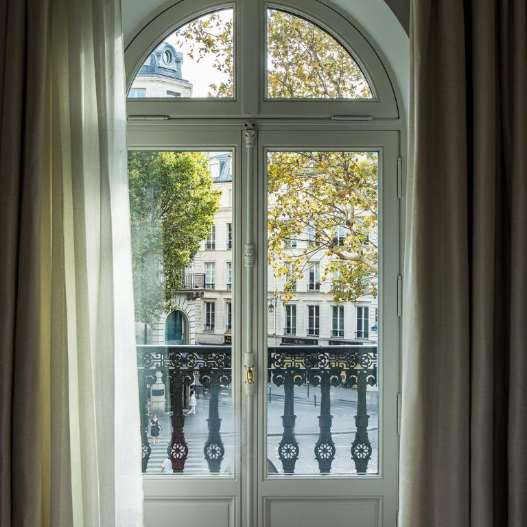 Fauchon l'Hôtel Paris - Suite Chic - 4