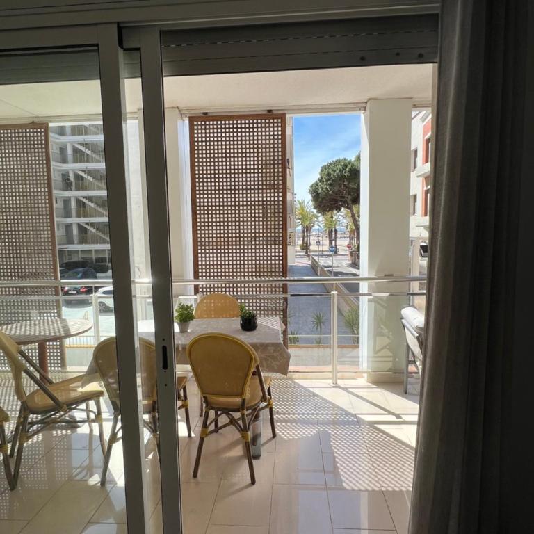 SOLIMAR 10 SALOU Solo FAMILIAS con Parking y piscina - Two-Bedroom Apartment - 51