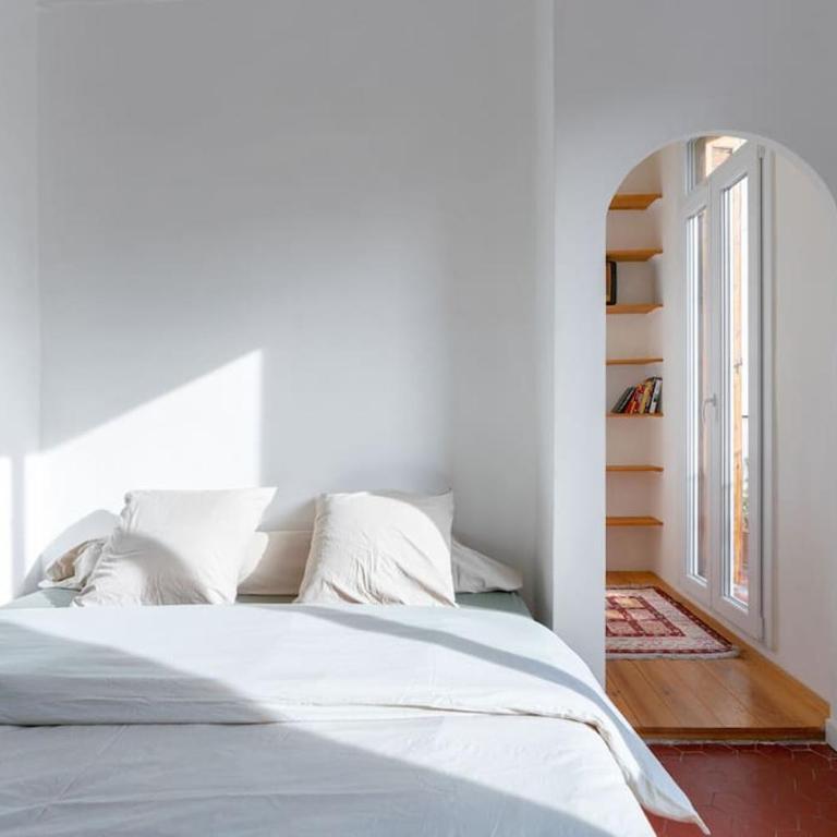 Superbe appart, central, petit balcon & vue Place - Appartement 1 Chambre - 45