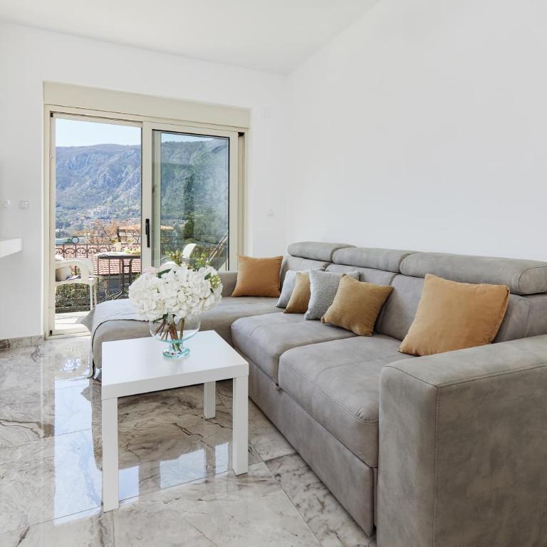 Stanisic Family Apartments - Deluxe Apartment - 5
