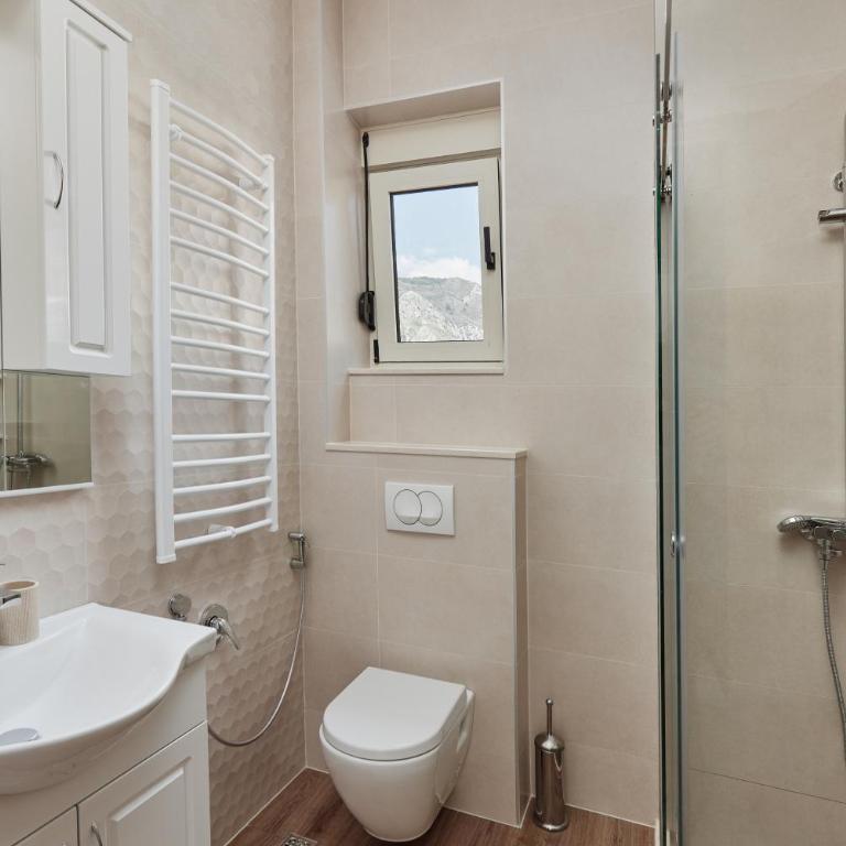 Stanisic Family Apartments - One-Bedroom Apartment - 10