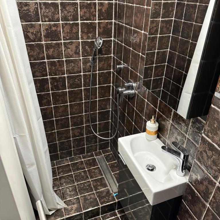 Lux Apartment Budva - Apartman sa 3 Spavaće Sobe - 13